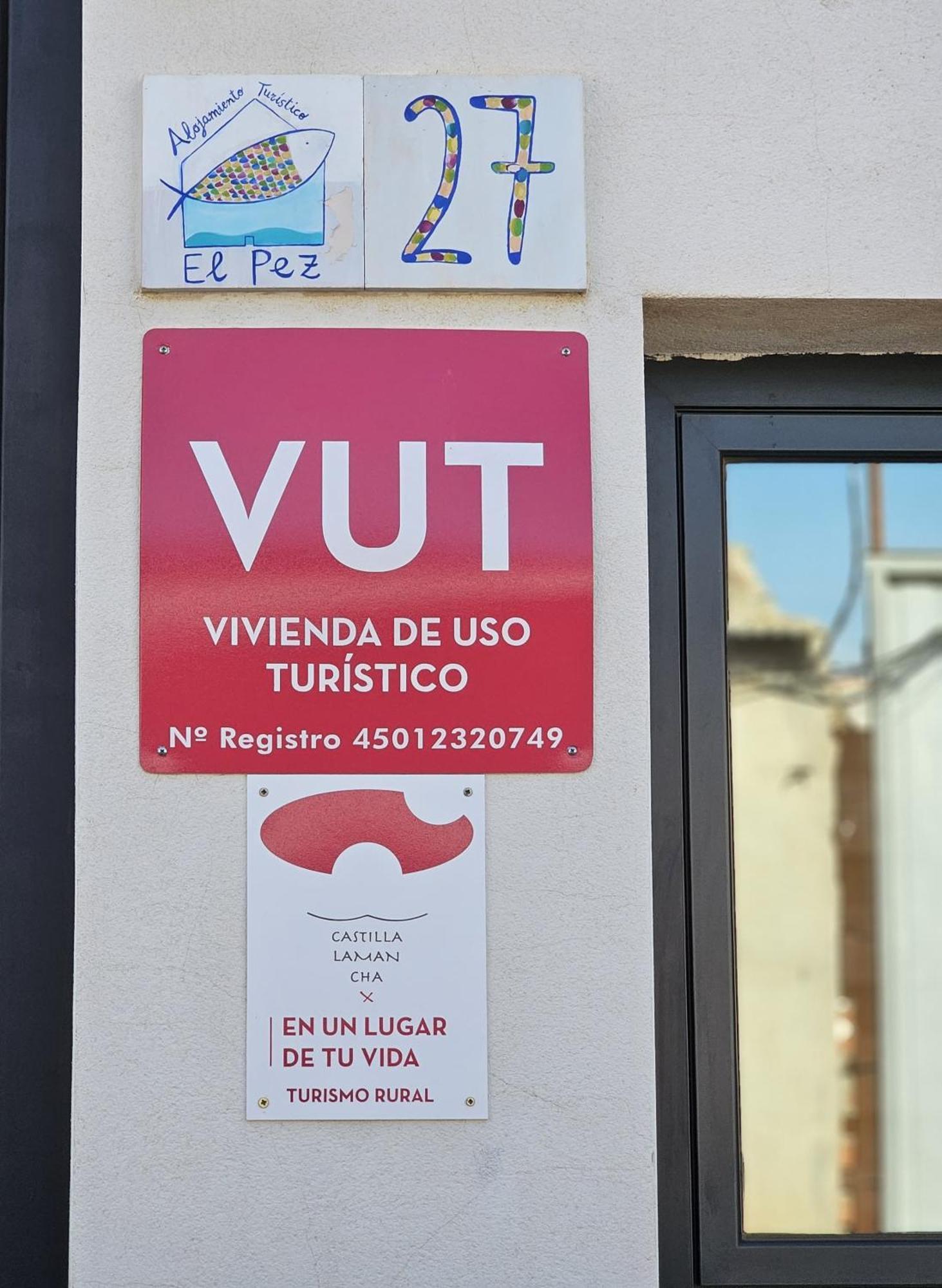 Alojamiento El Pez Casa Con Piscina Climatizada Villafranca de los Caballeros Экстерьер фото